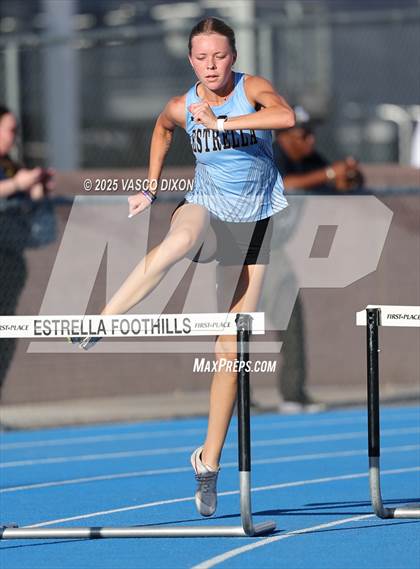 Thumbnail 3 in Estrella Foothills Invitational photogallery.