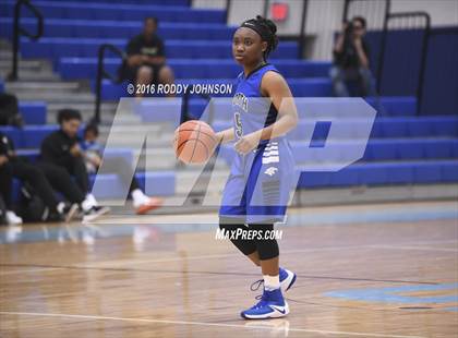 Thumbnail 2 in North Crowley vs. St. Pius X (McDonald's Texas Invitational) photogallery.
