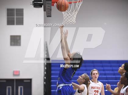 Thumbnail 1 in North Crowley vs. St. Pius X (McDonald's Texas Invitational) photogallery.
