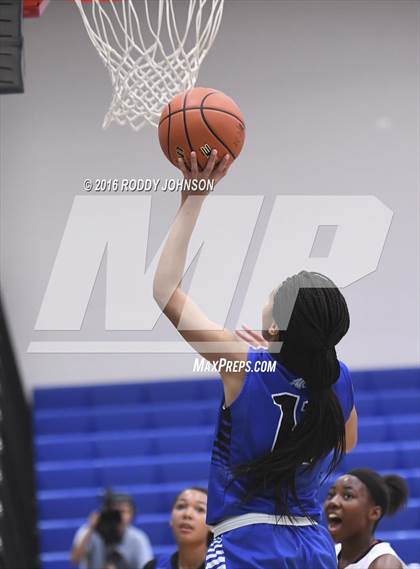 Thumbnail 1 in North Crowley vs. St. Pius X (McDonald's Texas Invitational) photogallery.