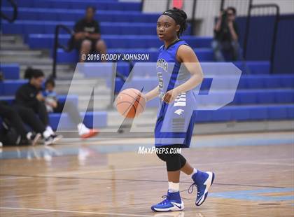 Thumbnail 1 in North Crowley vs. St. Pius X (McDonald's Texas Invitational) photogallery.