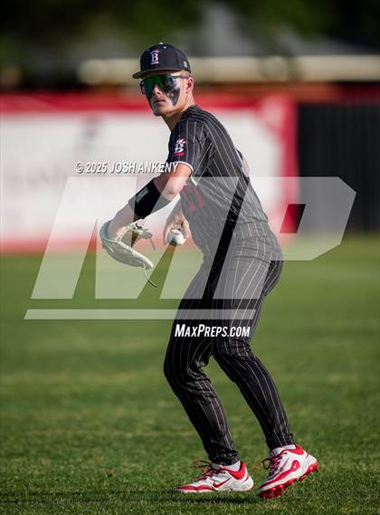 Thumbnail 2 in North Vermilion @ Brusly (LHSAA Division 2 Non-Select Round 3) photogallery.