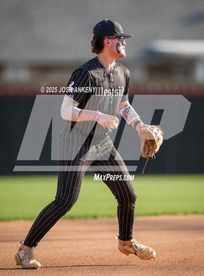 Thumbnail 2 in North Vermilion @ Brusly (LHSAA Division 2 Non-Select Round 3) photogallery.