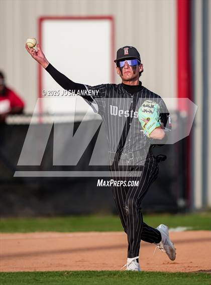 Thumbnail 2 in North Vermilion @ Brusly (LHSAA Division 2 Non-Select Round 3) photogallery.