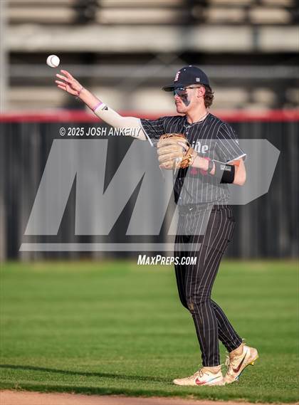 Thumbnail 3 in North Vermilion @ Brusly (LHSAA Division 2 Non-Select Round 3) photogallery.