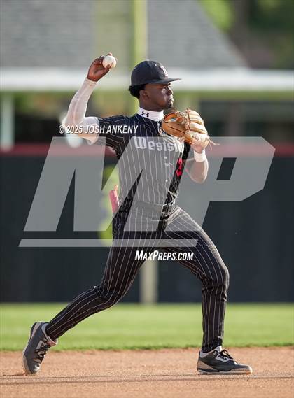 Thumbnail 1 in North Vermilion @ Brusly (LHSAA Division 2 Non-Select Round 3) photogallery.