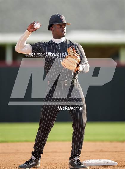 Thumbnail 1 in North Vermilion @ Brusly (LHSAA Division 2 Non-Select Round 3) photogallery.