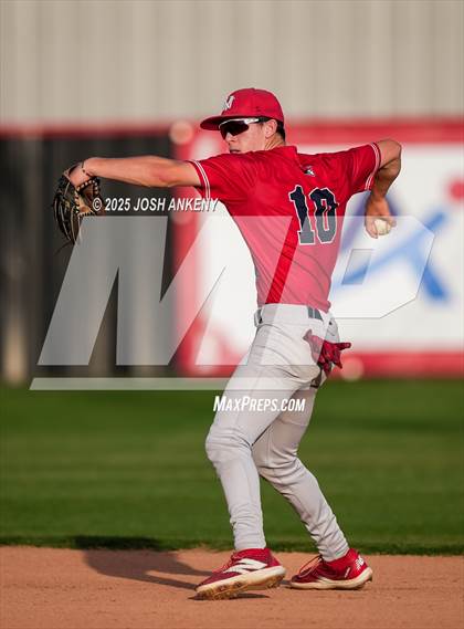Thumbnail 1 in North Vermilion @ Brusly (LHSAA Division 2 Non-Select Round 3) photogallery.