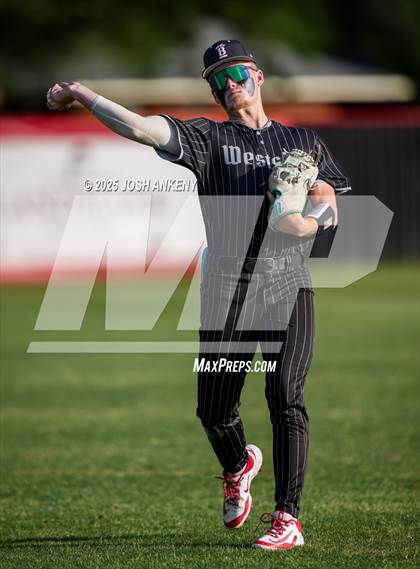 Thumbnail 3 in North Vermilion @ Brusly (LHSAA Division 2 Non-Select Round 3) photogallery.