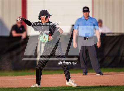 Thumbnail 3 in North Vermilion @ Brusly (LHSAA Division 2 Non-Select Round 3) photogallery.