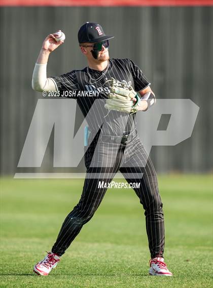 Thumbnail 1 in North Vermilion @ Brusly (LHSAA Division 2 Non-Select Round 3) photogallery.