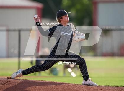 Thumbnail 2 in North Vermilion @ Brusly (LHSAA Division 2 Non-Select Round 3) photogallery.