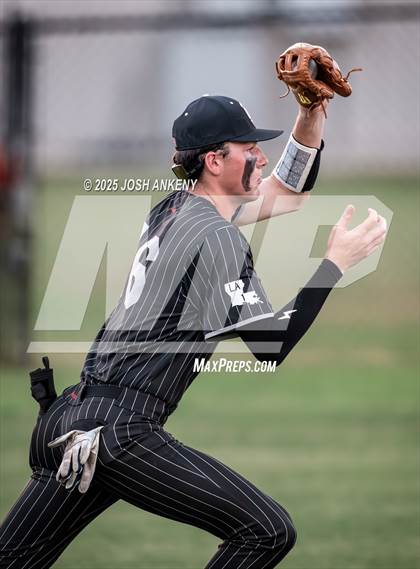 Thumbnail 3 in North Vermilion @ Brusly (LHSAA Division 2 Non-Select Round 3) photogallery.