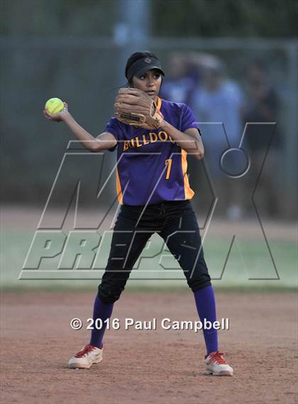 Thumbnail 2 in Queen Creek vs Basha (Desert Mountain Softball Invitational) photogallery.