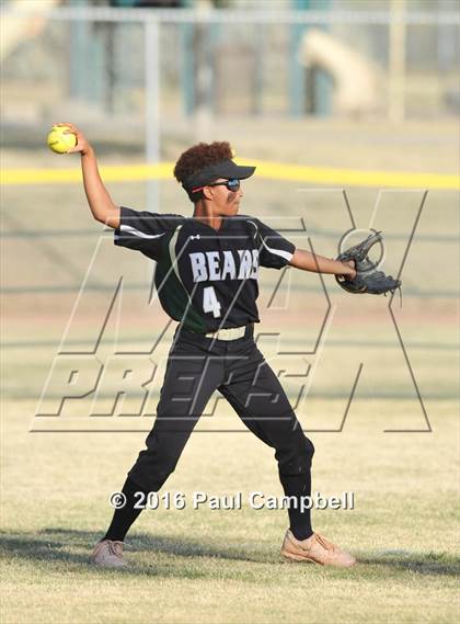 Thumbnail 1 in Queen Creek vs Basha (Desert Mountain Softball Invitational) photogallery.