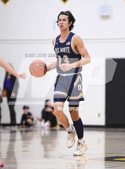 Thumbnail 1 in Del Norte vs. Santa Fe Christian photogallery.