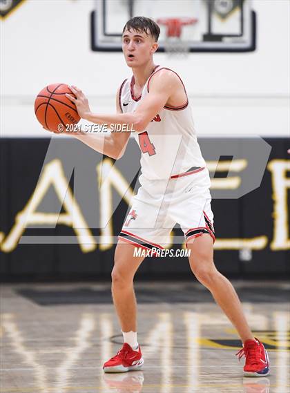 Thumbnail 3 in Del Norte vs. Santa Fe Christian photogallery.