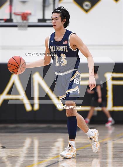 Thumbnail 1 in Del Norte vs. Santa Fe Christian photogallery.