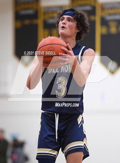 Thumbnail 1 in Del Norte vs. Santa Fe Christian photogallery.