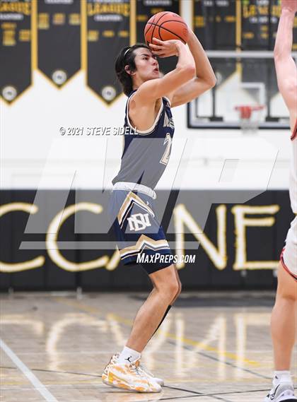 Thumbnail 2 in Del Norte vs. Santa Fe Christian photogallery.