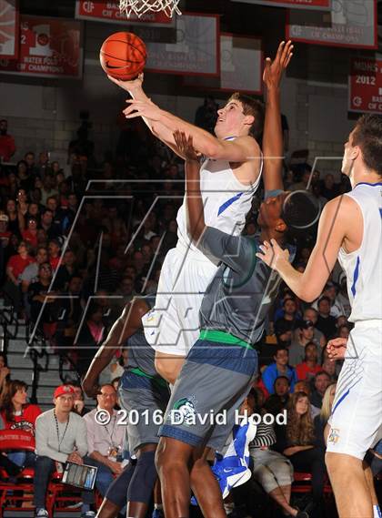 Thumbnail 3 in Chino Hills vs. Bishop Gorman (Nike Extravaganza) photogallery.