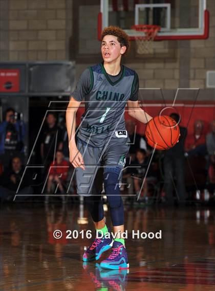 Thumbnail 2 in Chino Hills vs. Bishop Gorman (Nike Extravaganza) photogallery.