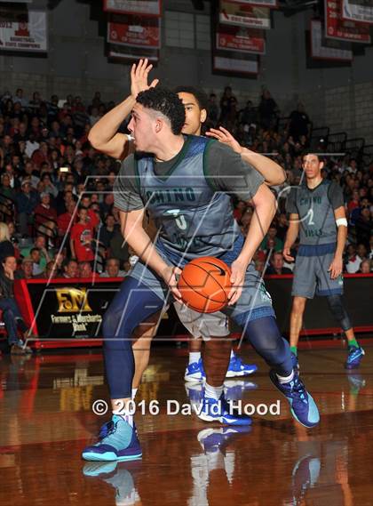 Thumbnail 3 in Chino Hills vs. Bishop Gorman (Nike Extravaganza) photogallery.