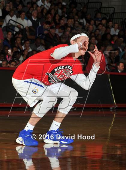 Thumbnail 2 in Chino Hills vs. Bishop Gorman (Nike Extravaganza) photogallery.