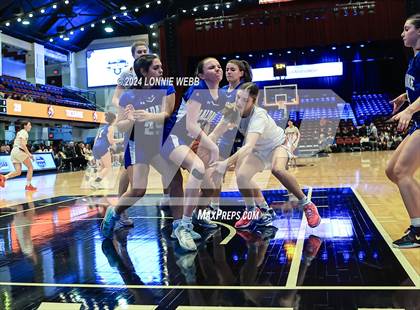 Thumbnail 1 in Haldane vs Tuckahoe (NYSPHSAA Section 1 Class C Semifinal) photogallery.