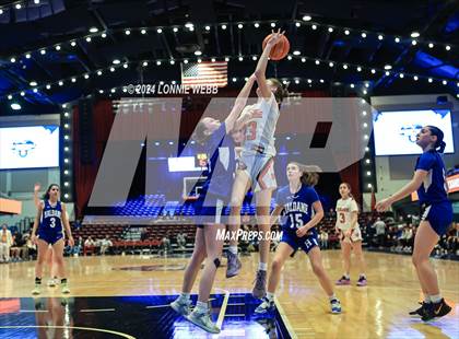 Thumbnail 1 in Haldane vs Tuckahoe (NYSPHSAA Section 1 Class C Semifinal) photogallery.