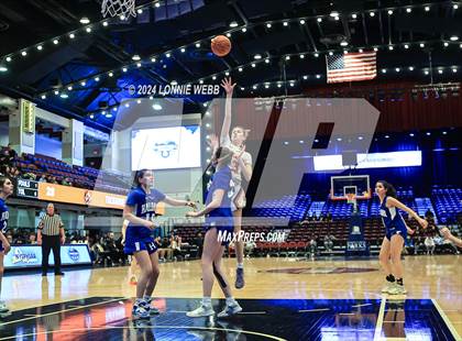 Thumbnail 3 in Haldane vs Tuckahoe (NYSPHSAA Section 1 Class C Semifinal) photogallery.