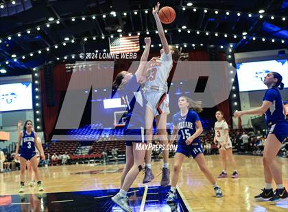 Thumbnail 2 in Haldane vs Tuckahoe (NYSPHSAA Section 1 Class C Semifinal) photogallery.