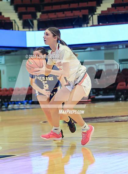 Thumbnail 1 in Haldane vs Tuckahoe (NYSPHSAA Section 1 Class C Semifinal) photogallery.