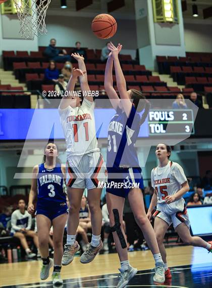 Thumbnail 2 in Haldane vs Tuckahoe (NYSPHSAA Section 1 Class C Semifinal) photogallery.