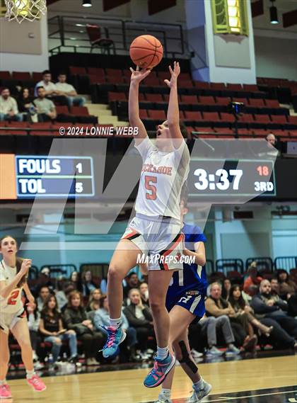 Thumbnail 3 in Haldane vs Tuckahoe (NYSPHSAA Section 1 Class C Semifinal) photogallery.