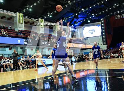 Thumbnail 2 in Haldane vs Tuckahoe (NYSPHSAA Section 1 Class C Semifinal) photogallery.
