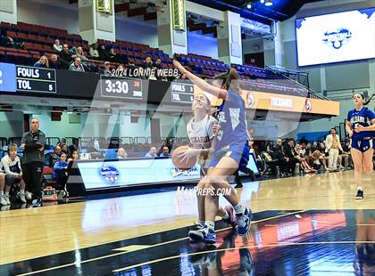 Thumbnail 3 in Haldane vs Tuckahoe (NYSPHSAA Section 1 Class C Semifinal) photogallery.