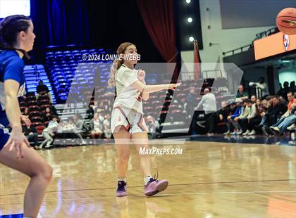 Thumbnail 1 in Haldane vs Tuckahoe (NYSPHSAA Section 1 Class C Semifinal) photogallery.