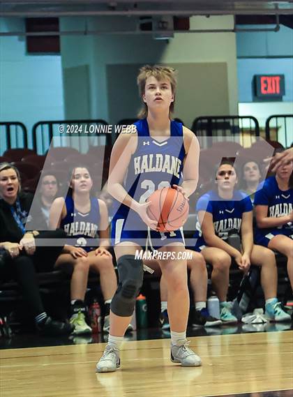 Thumbnail 1 in Haldane vs Tuckahoe (NYSPHSAA Section 1 Class C Semifinal) photogallery.