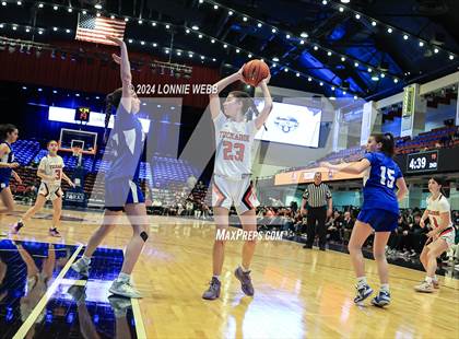 Thumbnail 1 in Haldane vs Tuckahoe (NYSPHSAA Section 1 Class C Semifinal) photogallery.