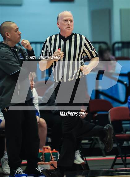 Thumbnail 2 in Haldane vs Tuckahoe (NYSPHSAA Section 1 Class C Semifinal) photogallery.