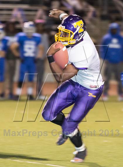 Thumbnail 3 in Irvington vs. Kennedy photogallery.