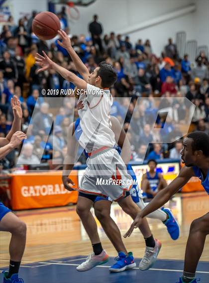 Thumbnail 2 in Valhalla vs. San Diego (CIF SDS D3 Championship) photogallery.