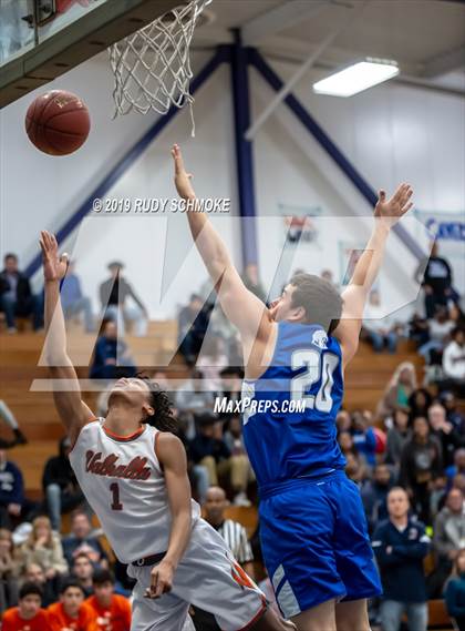 Thumbnail 2 in Valhalla vs. San Diego (CIF SDS D3 Championship) photogallery.