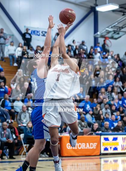 Thumbnail 2 in Valhalla vs. San Diego (CIF SDS D3 Championship) photogallery.