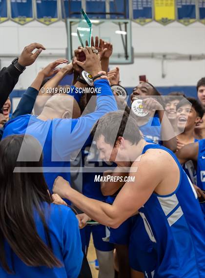 Thumbnail 3 in Valhalla vs. San Diego (CIF SDS D3 Championship) photogallery.