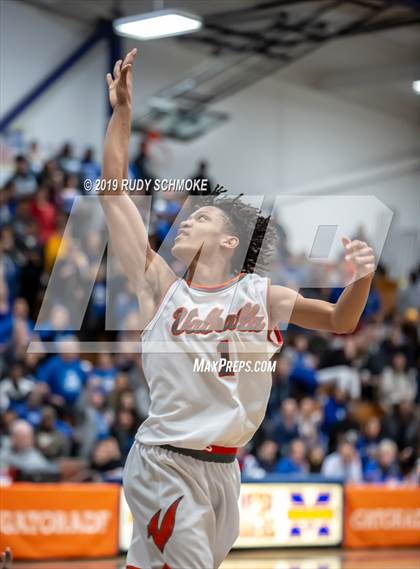 Thumbnail 2 in Valhalla vs. San Diego (CIF SDS D3 Championship) photogallery.