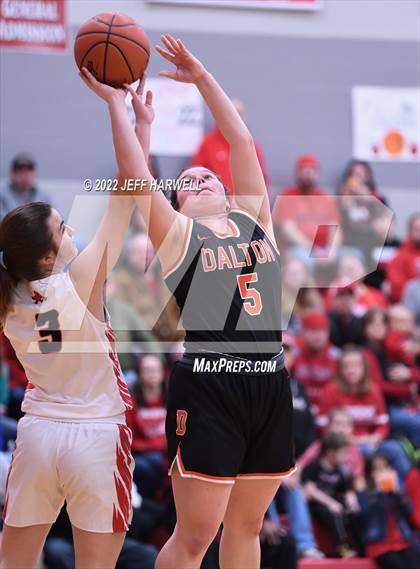 Thumbnail 1 in Dalton vs. Loudonville (OHSAA D4 District Final) photogallery.