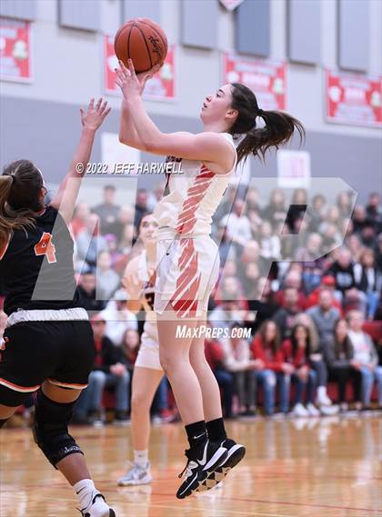 Thumbnail 1 in Dalton vs. Loudonville (OHSAA D4 District Final) photogallery.