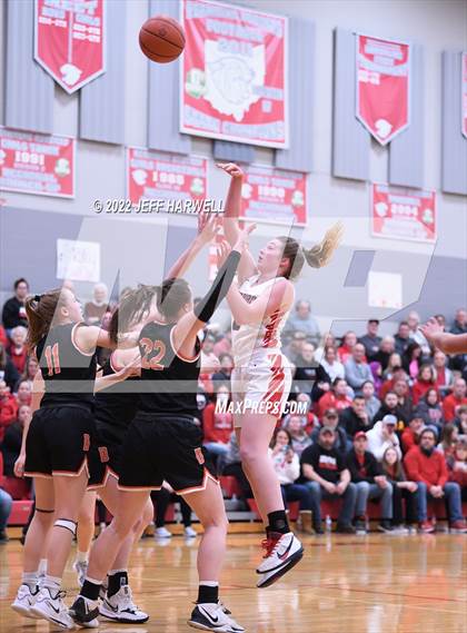 Thumbnail 2 in Dalton vs. Loudonville (OHSAA D4 District Final) photogallery.